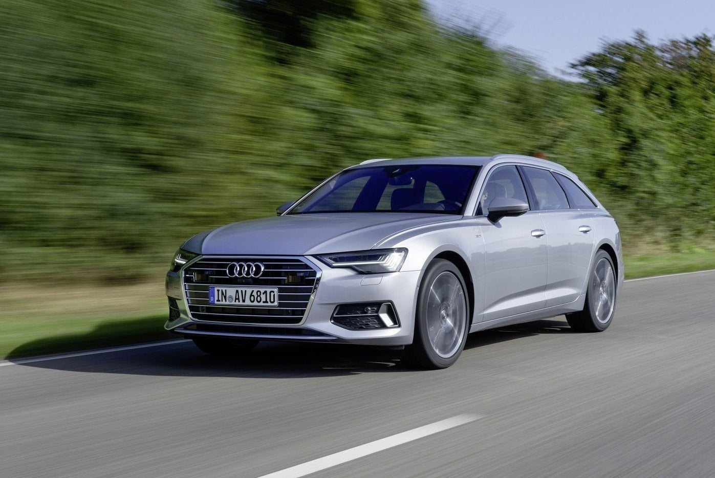 Audi A6 Avant C8/4K luxury E-class wagon with sleek design and advanced features, including customizable tuning options from Custom Class.